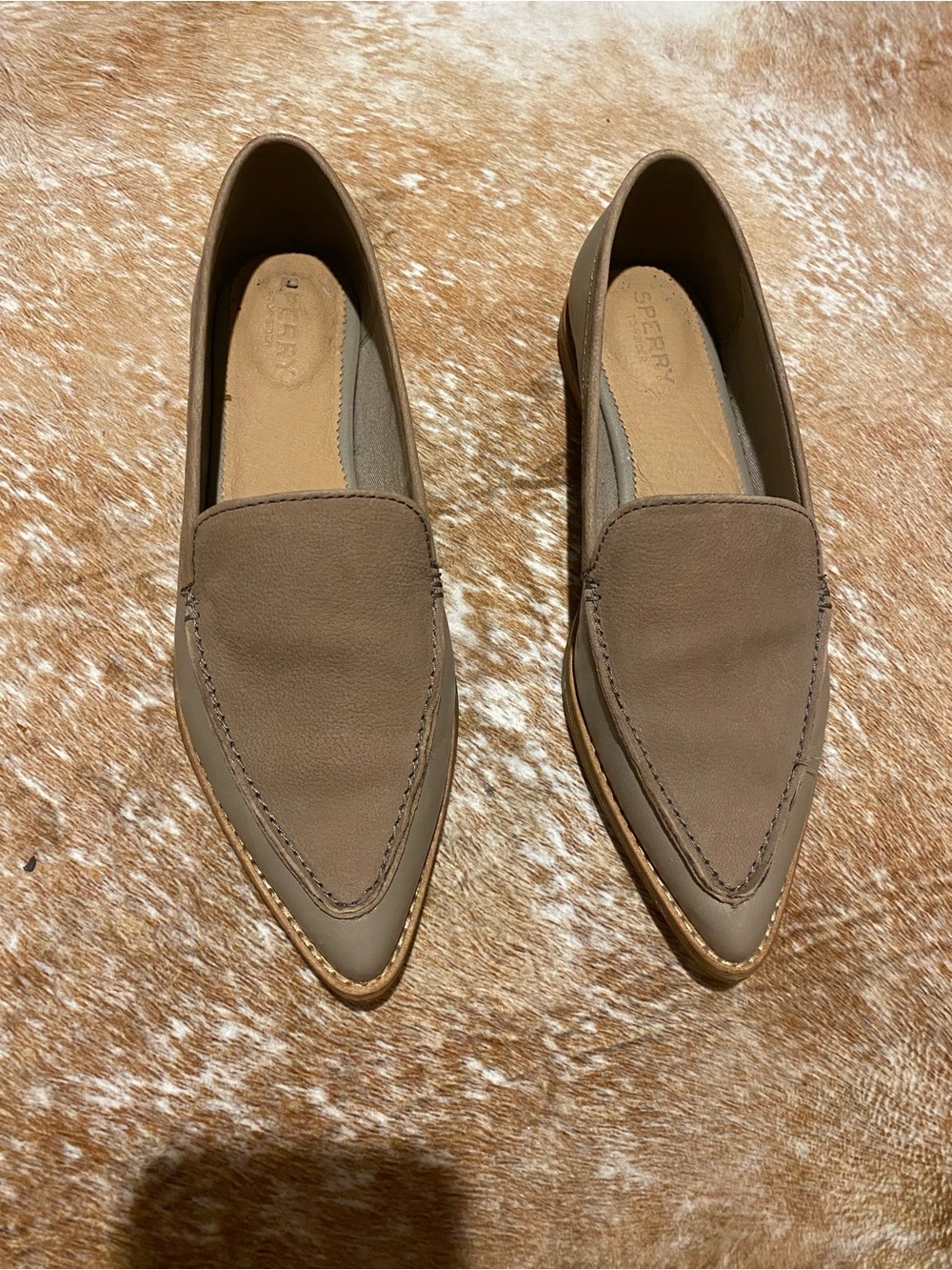 Sperry Women’s Saybrook Slip-On Loafers in light brown - Picture 2 of 5